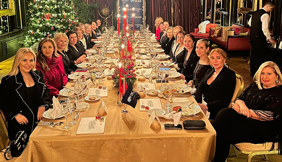Üyelerimizin katılımıyla gerçekleştirdiğimiz TİKAD yılsonu yemeğimizde, yeni döneme ilişkin planlamalarımızı yaptık ve 2024 yılı projelerimizi değerlendirdik.